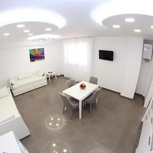 Mondo Suites Apartments Apartamento